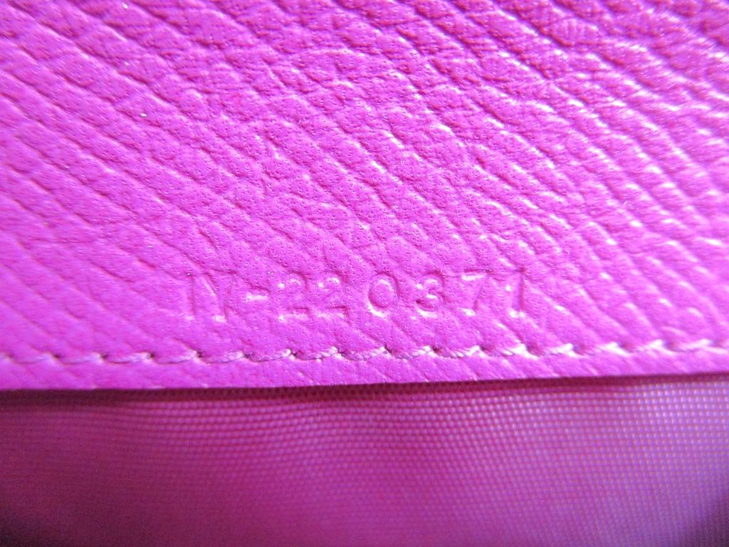 Authentic Salvatore Ferragamo Gancini Silver H/W Pink Leather Business Card Holder #b286  Open Box