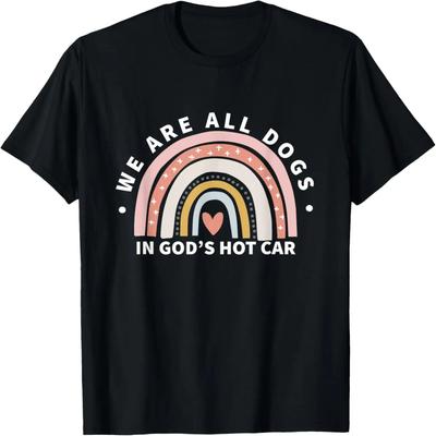 Somos Todos Cães no Carro Quente de Deus - Camiseta Divertida de Meme