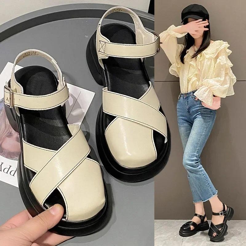 2024 Summer Fashion New Baotou Thick Bottom Sandals for Actress Elegant Fashion Fairy Style One Button Casual Sandals