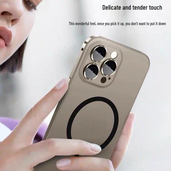 King Metal Buckle Apple 17pro/17promax Magnetic Anti-Fall Frosted Phone Case