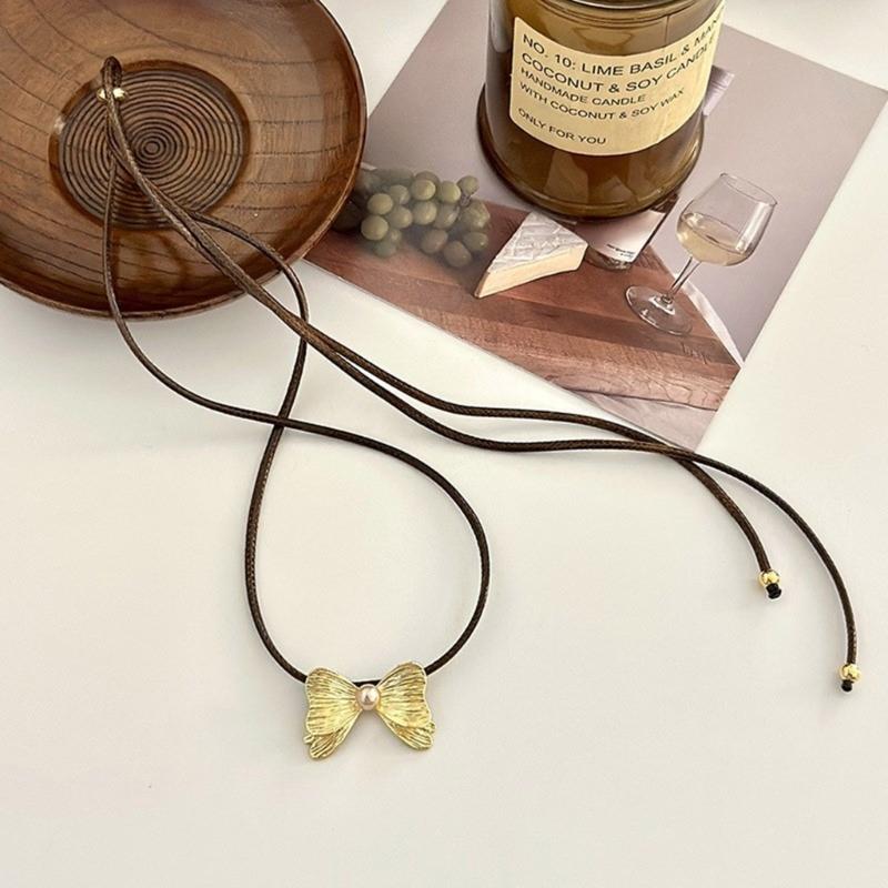 Fashionable Bowknot Necklace Ornament Elegant Bowknot Pendant Necklace Personalized Clavicular Chain Adornment Jewelry