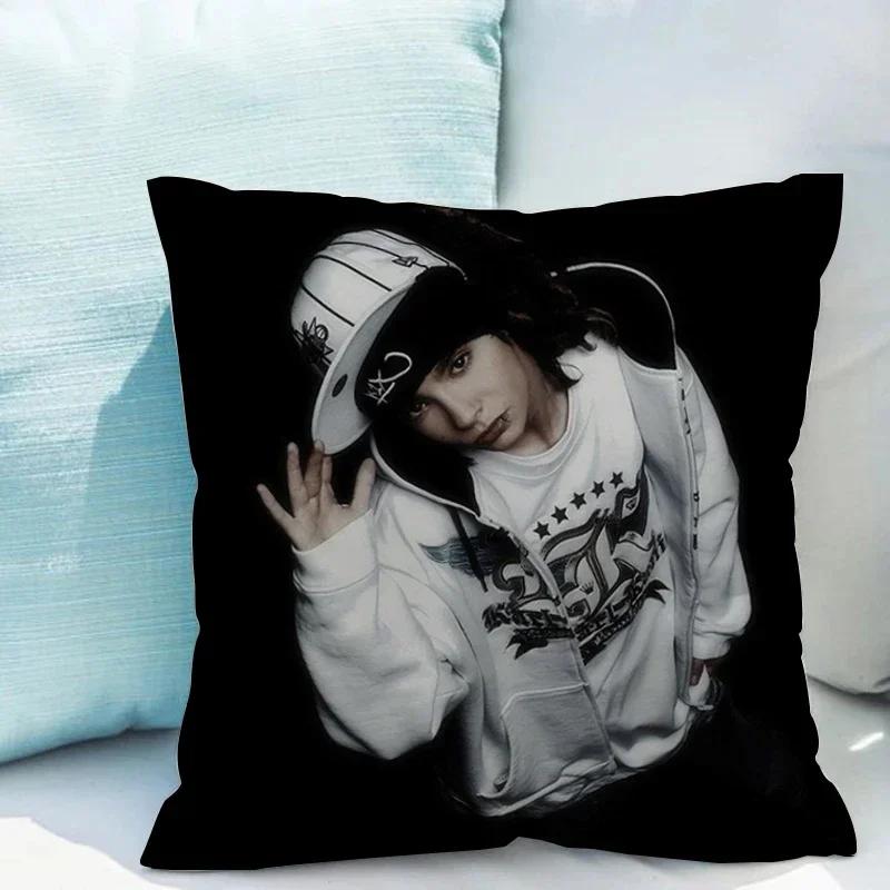 45x45 Poszewki na poduszki Tom Kaulitz Dwustronny nadruk Zestawy sof Pościel w rozmiarze Twin Ozdobne poduszki do salonu Poduszka