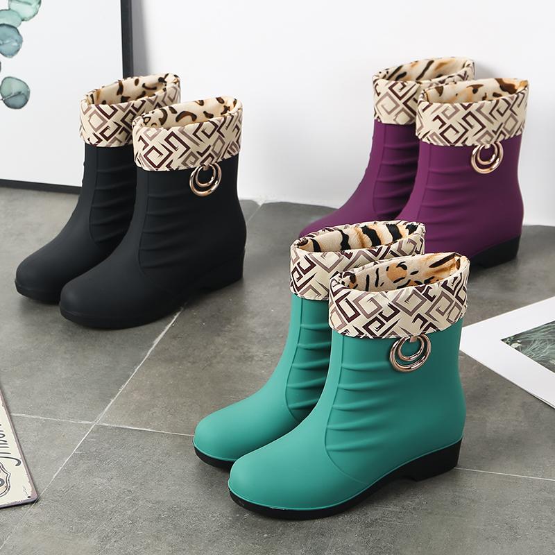 Fashion Plus Velvet Rain Boots Korean New Female Students Non-slip Waterproof Shoes Winter Women Warm Tube Rain Boots Autumn PVC