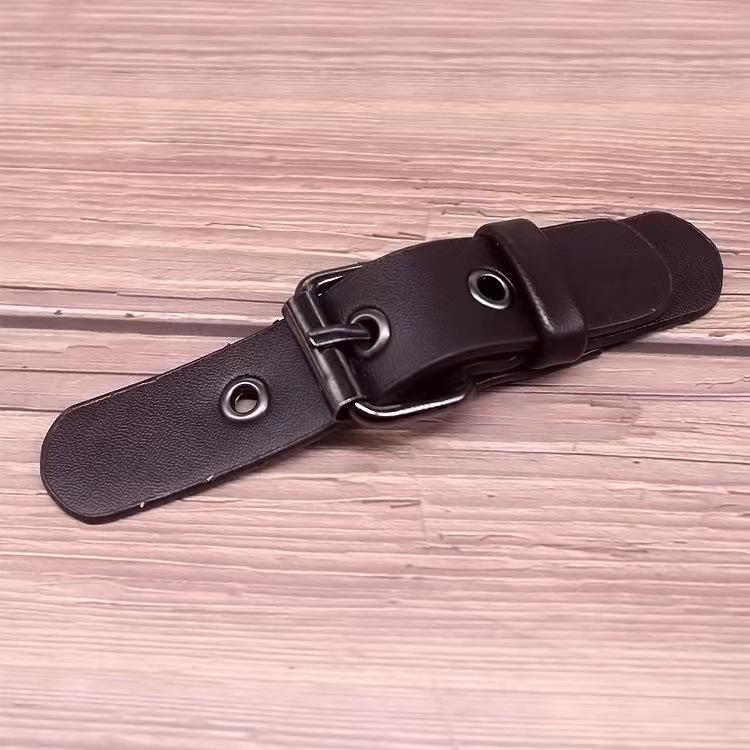 Wholesale retro metal leather to buckle scarf pleated skirt to hook hat fur woolen manufacturer wholesale button women
