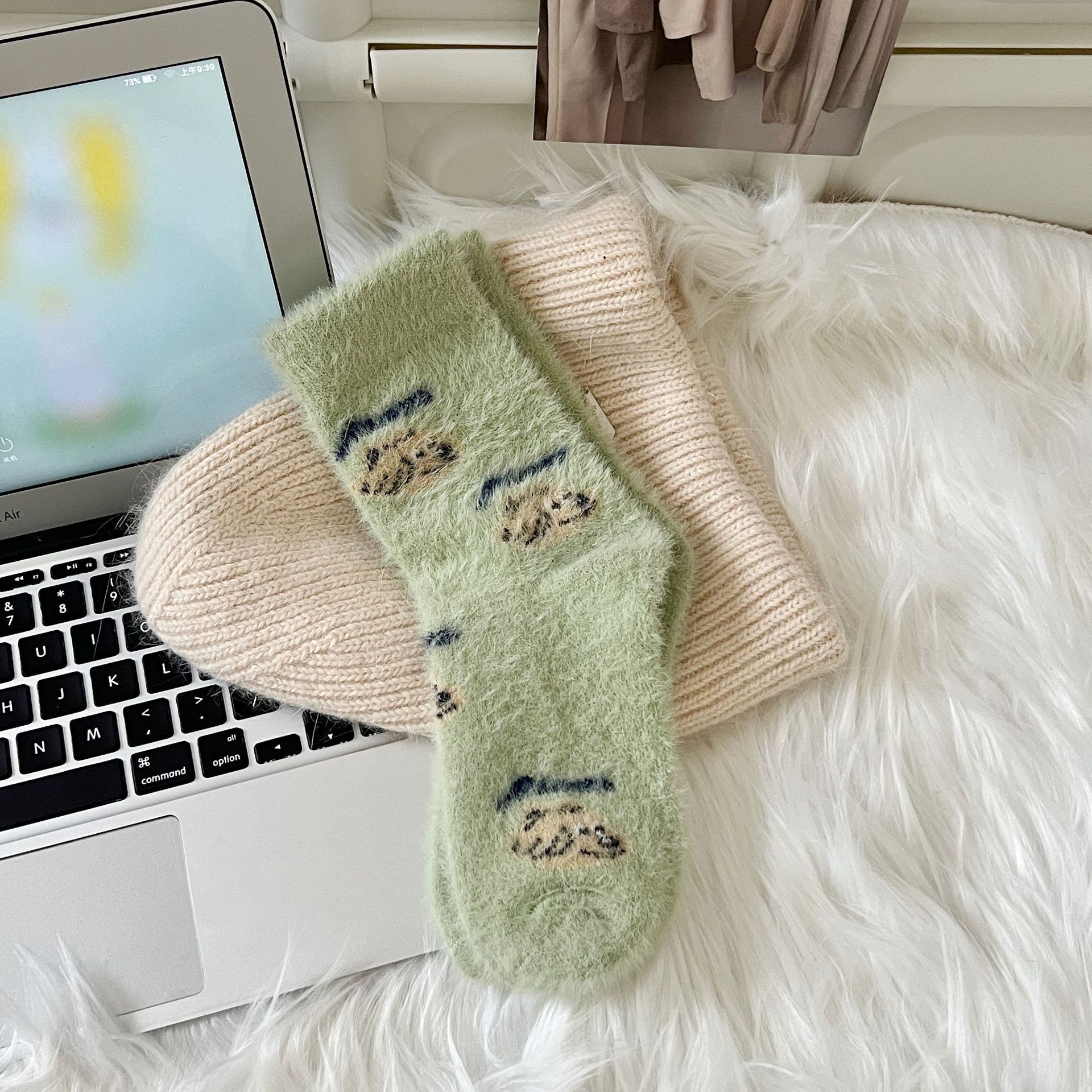 

Носки Kawai женские осенне-зимние с рисунком, удобные, конфетного цвета, из норки, бархатные, утолщенные, теплые, милые, пушистые, для сна дома и пола One Size