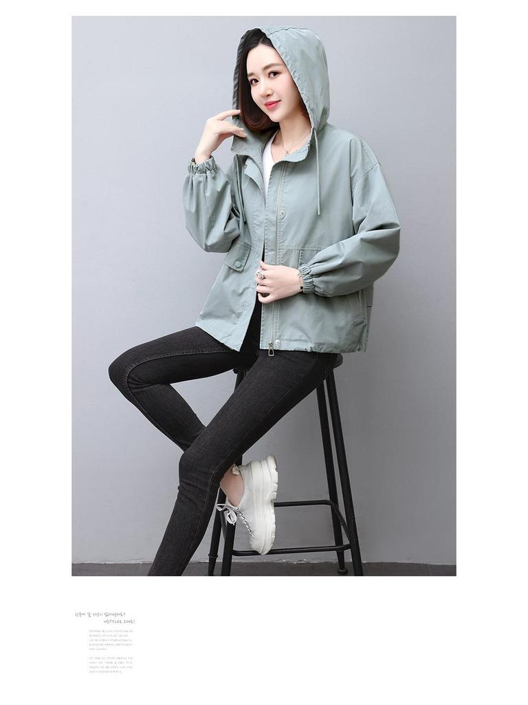 Damkort Huvförsedd Kofta Jacka - Vår/Höst 2024 Kollektion: Modernt & Mångsidigt för Medelålders Mammor