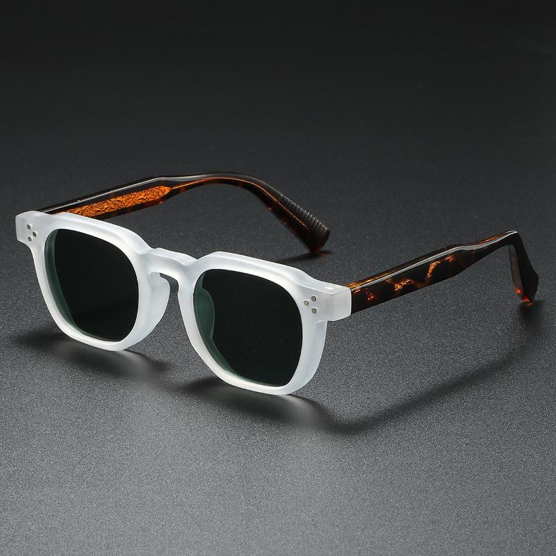 Non-polarized Retro Punk Men Sunglasses Small Frame Square Personalized Design Sun Glasses Women Travel Party Business Festival Gift