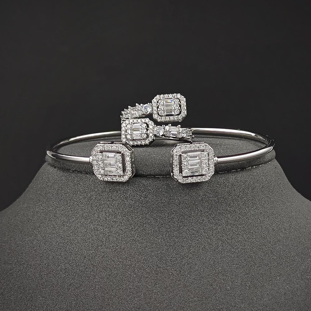 

Женский регулируемый набор колец и браслетов открытого дизайна в стиле легкой роскоши белый