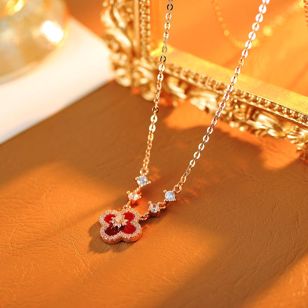 Pink Four-leaf Clover Necklace for Women Light Luxury High-end Clavicle Chain Versatile Necklace