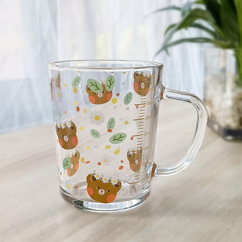 Cupa de lapte drăguță din sticlă cu pai de desene animate, cu capac și linguriță, cadou personalizat.
