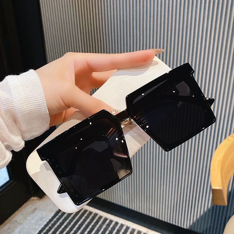 Square Sunglasses Women Men Designer Luxury Cat Eye Sun Glasses Female Male Classic Vintage Eyewear Outdoor Holiday Glasses