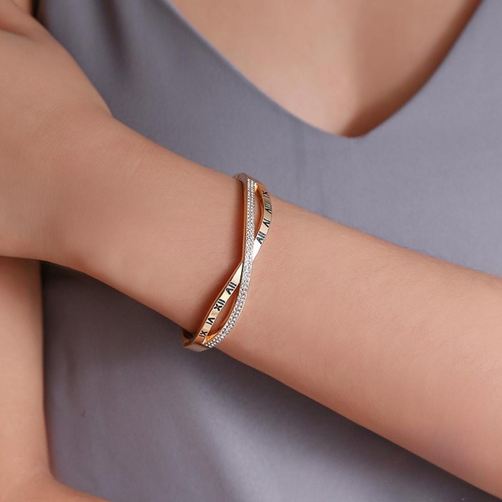 Römische Ziffern Kreuz-eingelegtes Zirkon Armband Damen Einfacher Koreanischer Schmuck