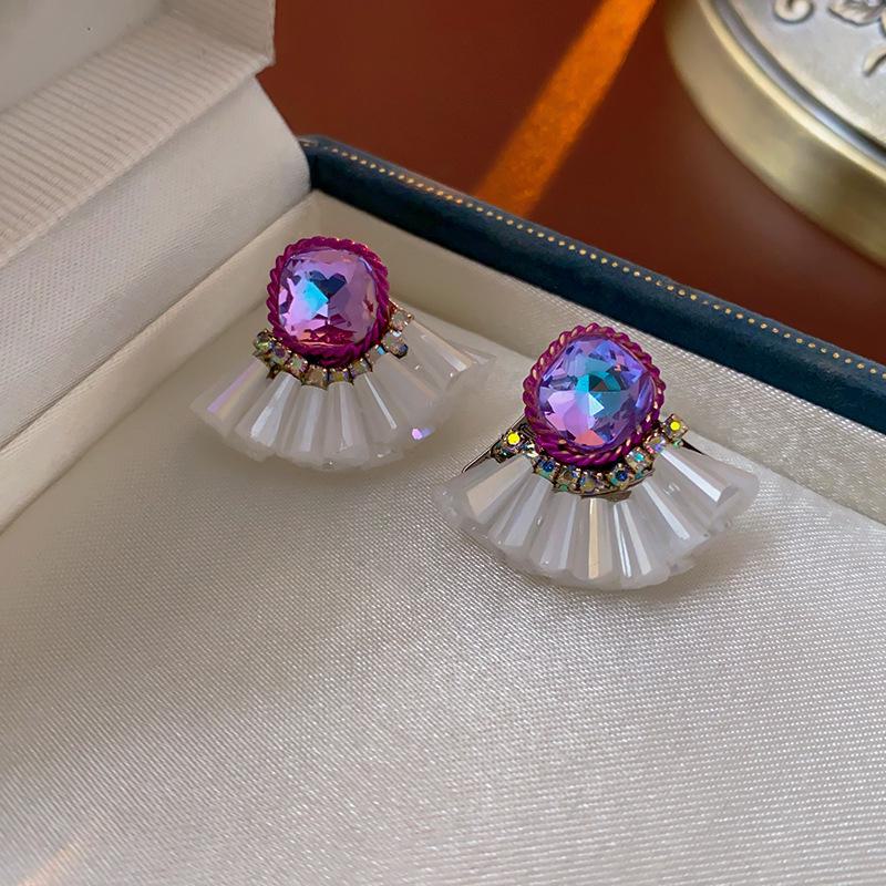 Elegant French Silver Needle Earrings with Purple Diamond-Shaped Crystal – High-End Luxury Fashion