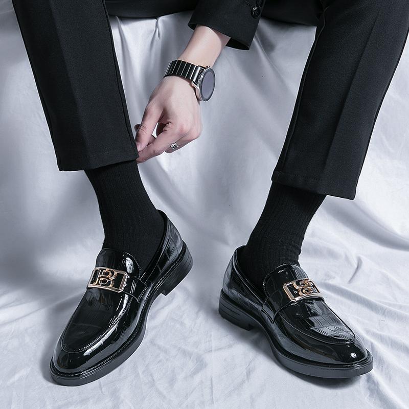 Vielseitige Neue Herren Leder Freizeitschuhe Massage Sohle Luxuriöses Grün High-End Bankett Kleiderschuhe Herren Business Arbeitsschuhe