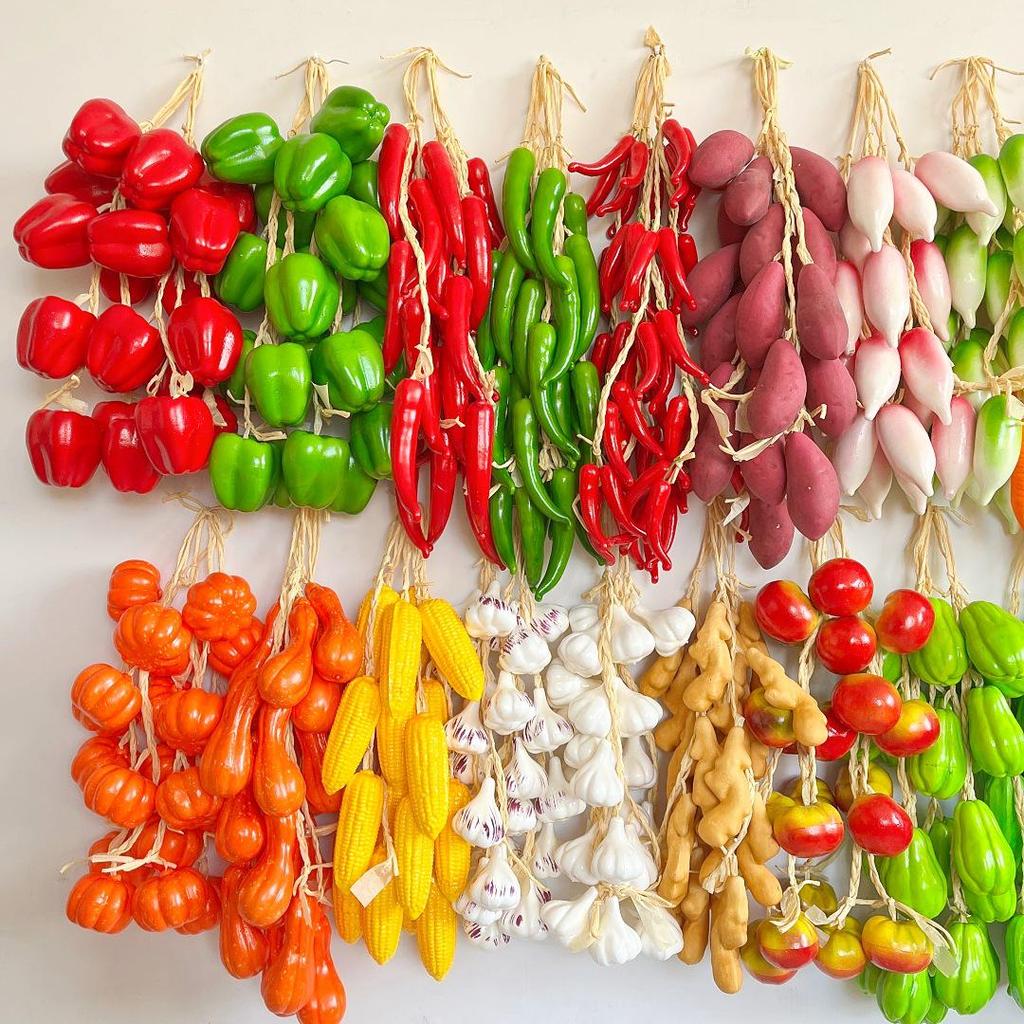 Realistic Hanging Vegetable String: Chili, Potato, Corn, Garlic, Peanut Props for Yard or Restaurant Decor