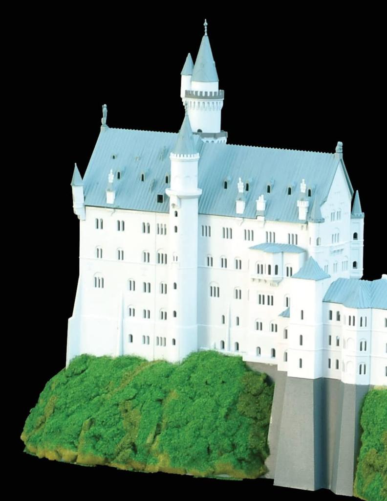 Doyusha 1/220 Western Castle Neuschwanstein Castle Color Plastic Model NSC Molded Color
