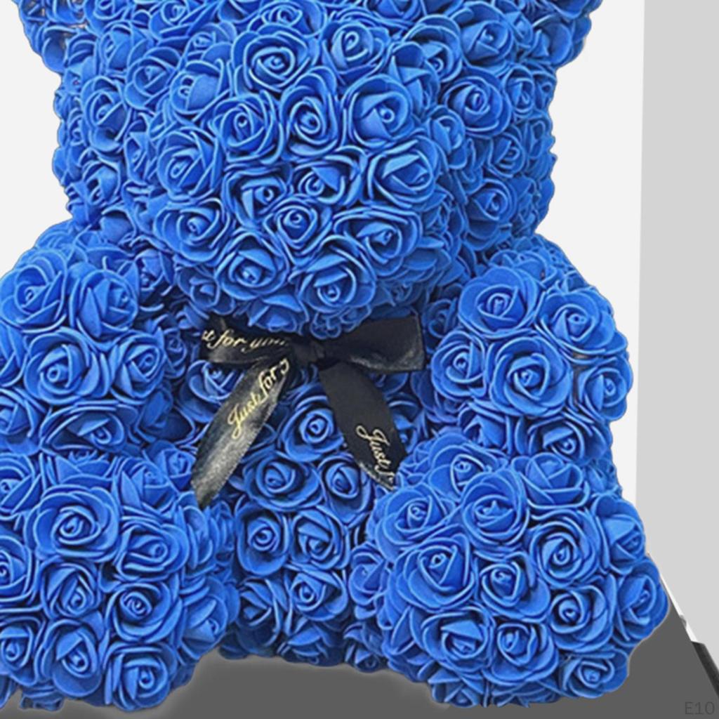 Kreativer Schaumstoffblumenbär in einer Schachtel für Muttertagsgeschenke an geliebte Menschen