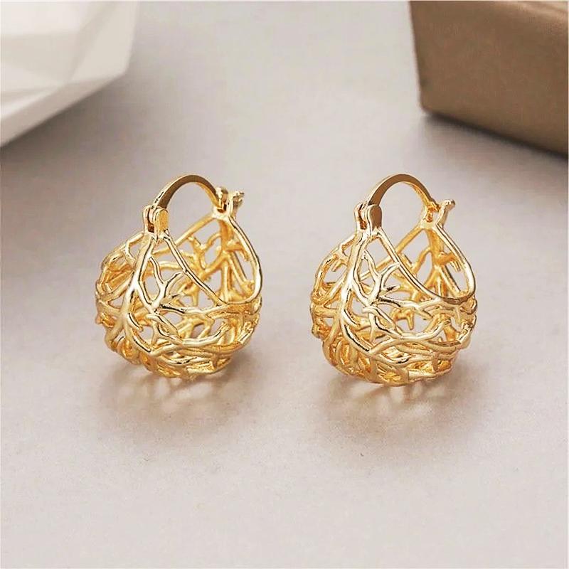 CAOSHI Graceful Hollow-out Style Hoop Earrings for Women Graceful Accessories for Party Chic Zircon for Anniversary Ceremony