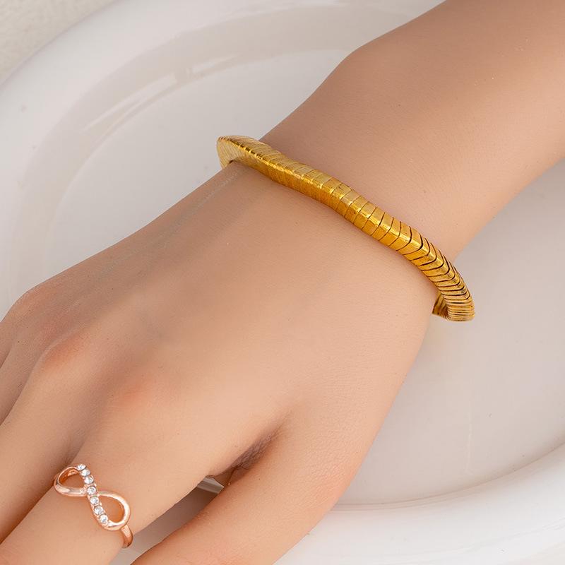 

Simple Punk Multi-Layer Winding Line Bracelet, Female Style Personalized Heavy Industry Bracelet, Exaggerated Random Styling Bracelet