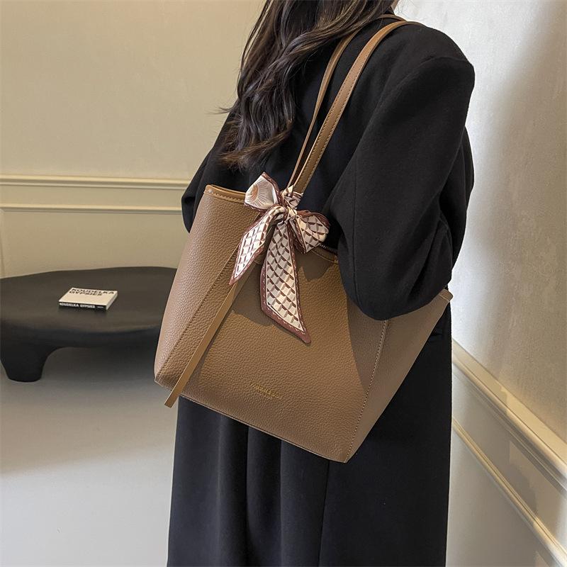 Silk Scarf Underarm Bag Women's 2025 New Winter Large-capacity Tote Bag Fashion Maillard Commuter Shoulder Bag