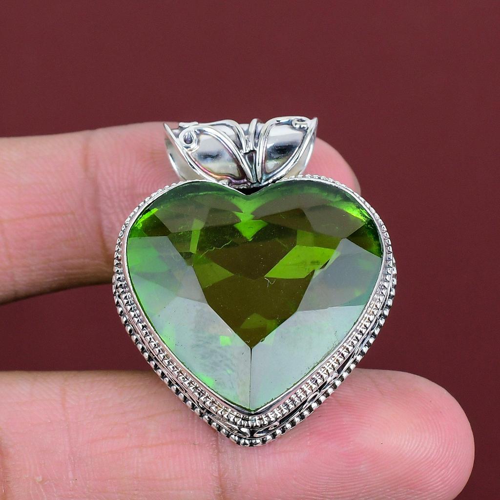 Faceted Peridot Pendant Top Quality Gemstone Jewelry Vintage Handmade Pendant 925 Sterling Silver Pendant Stylish Jewelry Engagement Gifts
