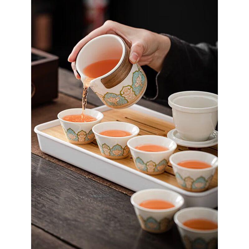 Qiu Qiao Ceramic Kung Fu Travel Tea Set (One Pot, Six Cups)