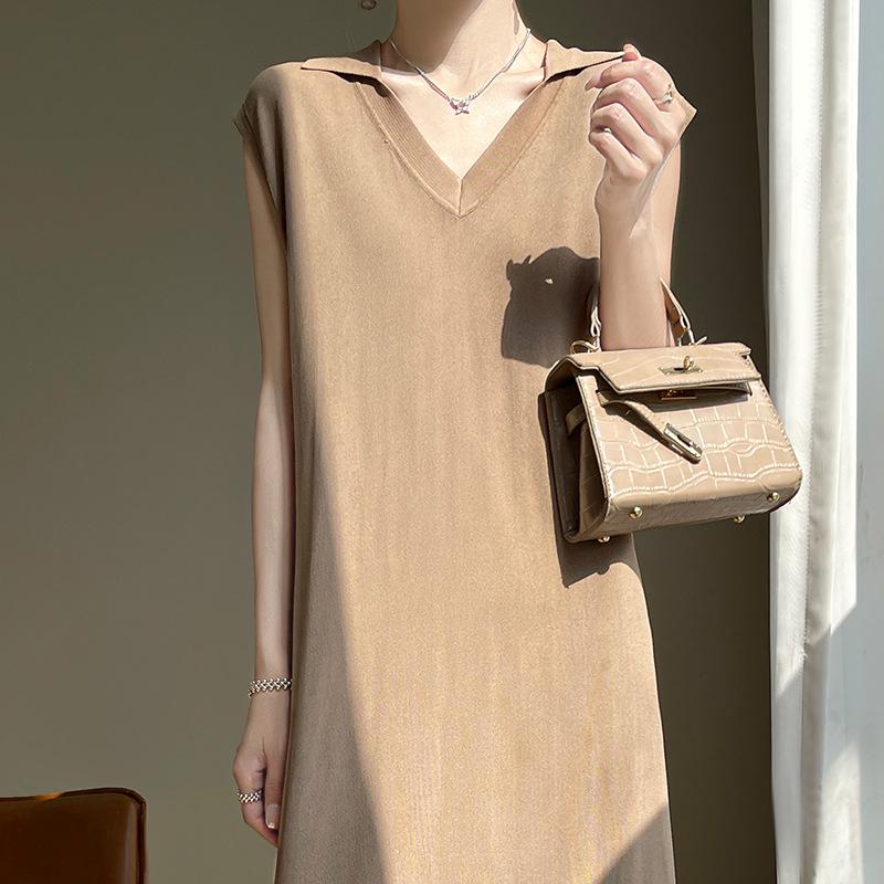 2024 Summer Sleeveless French-Style Loose Beaded Lapel Sweater Dress