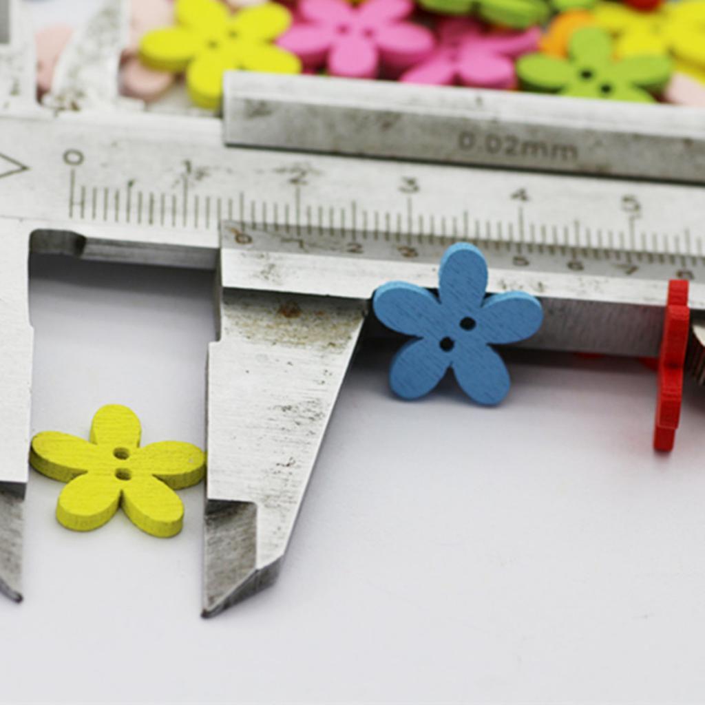 100 Pieces Multicolor 15x15mm 2 Holes Mixed Decorative Buttons Fit Sewing Crafts