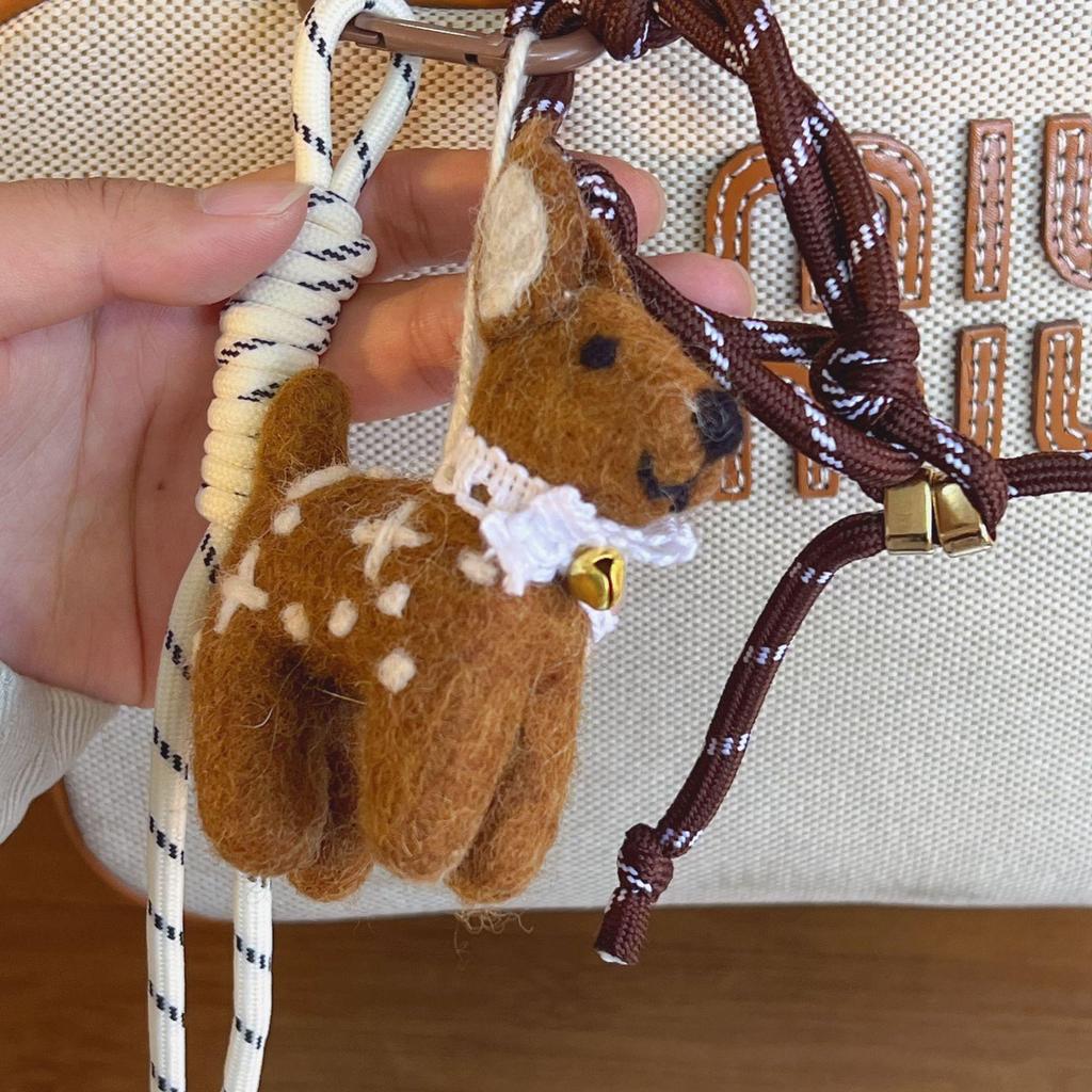 Handmade Wool Felt Deer Ornament Keychain - Creative Animal Bag Charm Gift