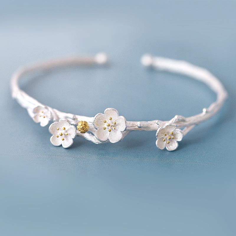 Plum Blossom Sakura Bracelet: Sweet, Creative Jewelry Gift for Women