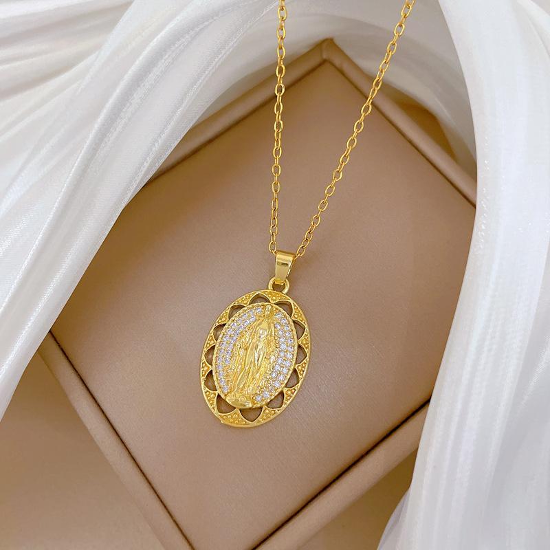 Titanium Steel, Empty Egg-Shaped Portrait, Light Luxury Temperament, Gorgeous Full Diamond Necklace, Female Versatile Collarbone Chain