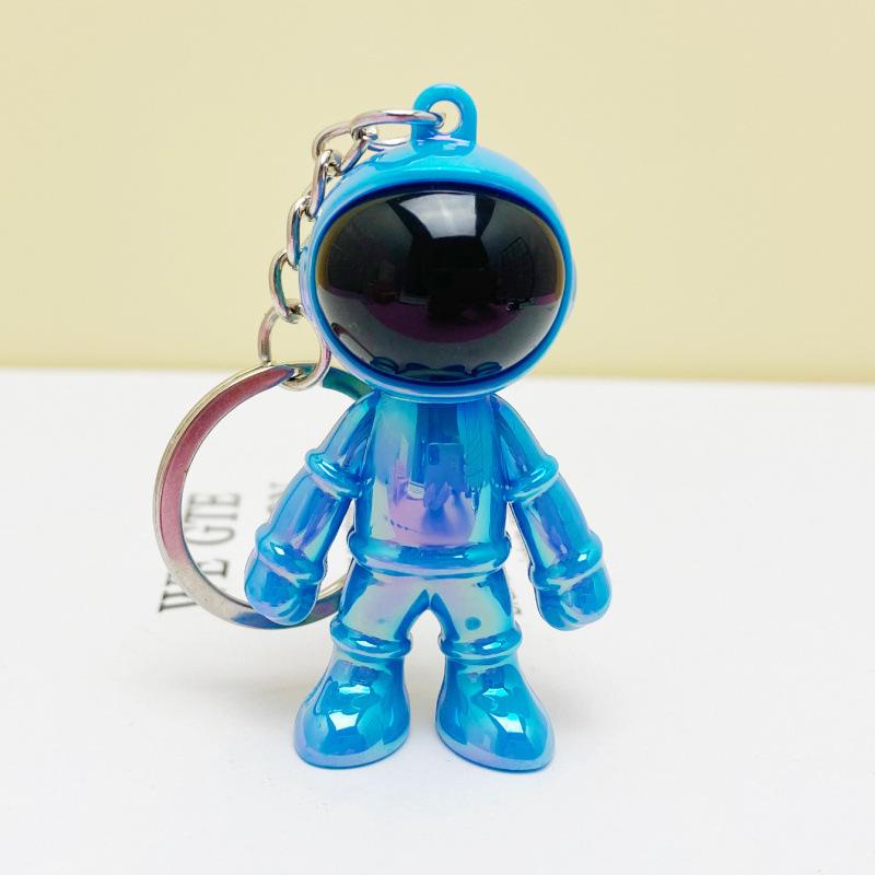 3D Astronaut Keychain: Trendy Car Pendant & Bag Accessory for Men and Women