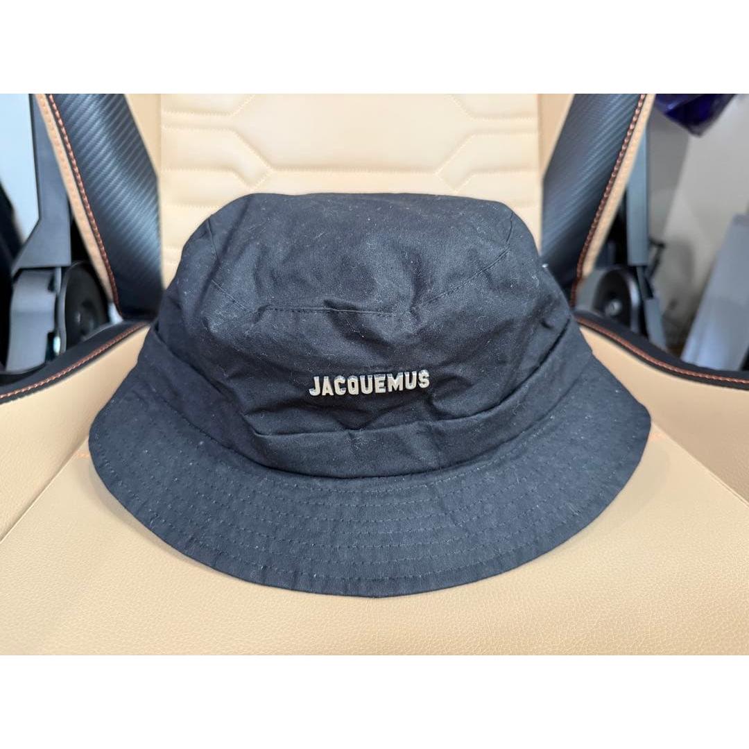 Used JACQUEMUS black bucket hat OS