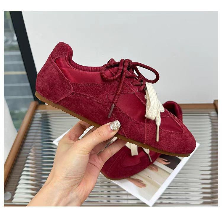 Red retro flat-bottomed German training shoes women's soft-soled casual board shoes 2027 autumn new versatile sports shoes women's tide