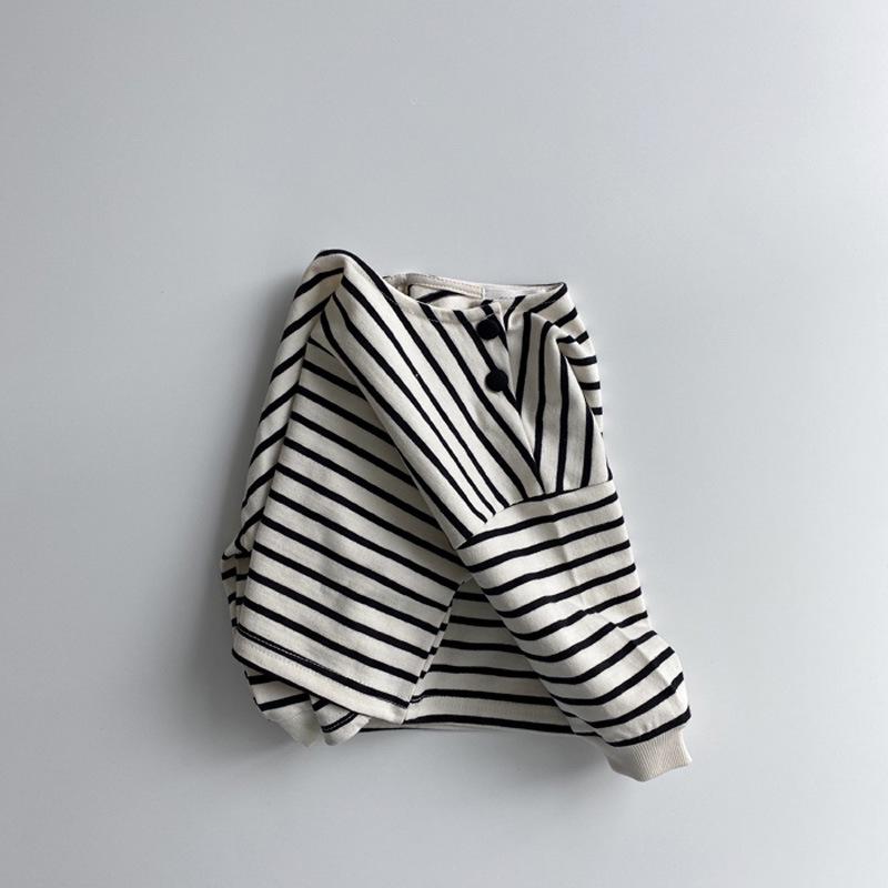 2025 Koreanisches Gestreiftes Rundhals Langarm-T-Shirt für Kleinkinder mit Schulterknöpfen - Frühling/Herbst Stil.