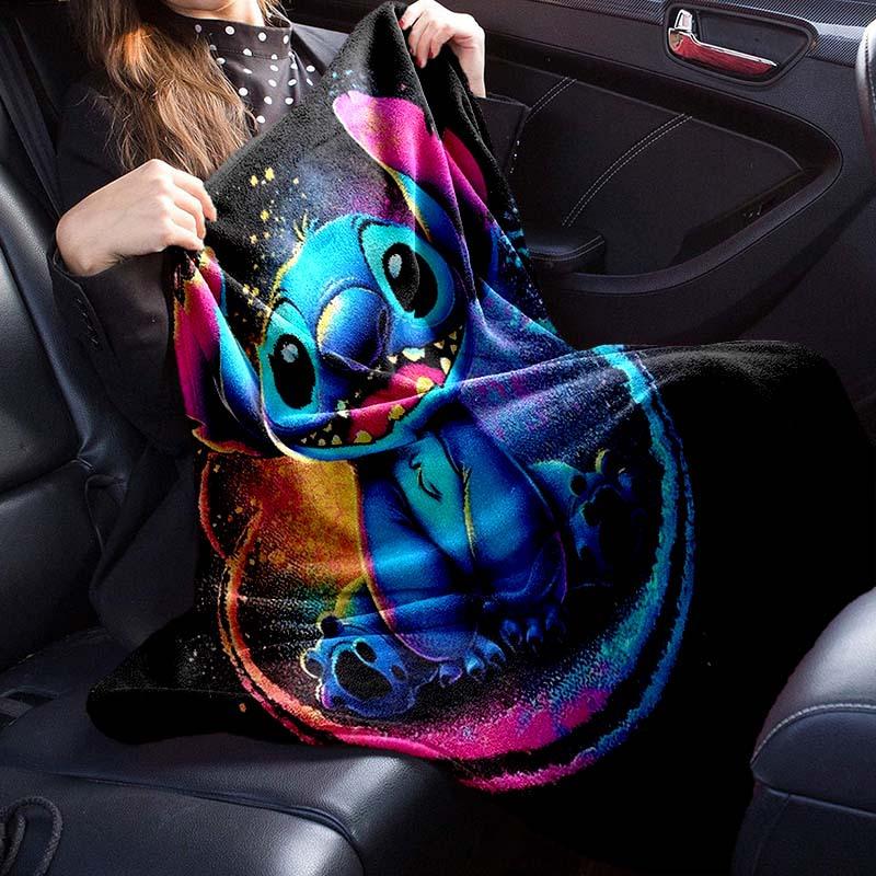 1 szt. Koc z nadrukiem Stitch - Miękki, całoroczny pled do salonu, sypialni, spersonalizowany prezent z uroczym wzorem kreskówkowym