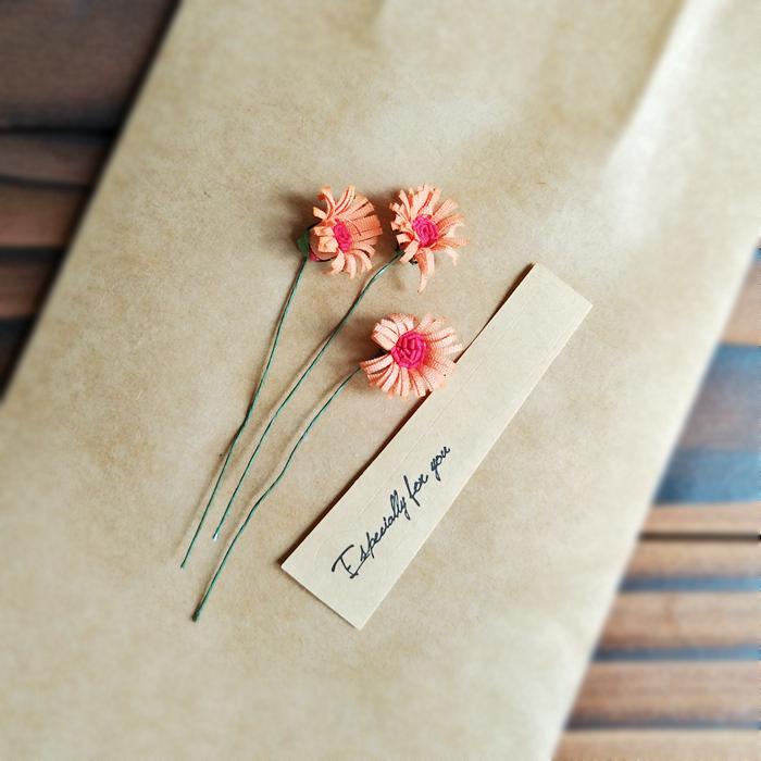 Handmade Multi-Color 3-Flower Gift Box - DIY Paper Flower Home Ornaments