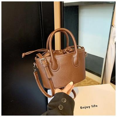 Bolsa de balde retrô de nicho para mulheres, nova bolsa transversal versátil quadrada pequena de ombro único de alta qualidade