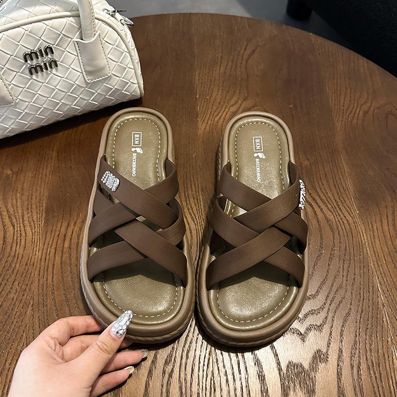 Slippers Women's Summer Outer Wear 2025 New Muffin Thick-bottomed Beach with Skirt Cool Slippers