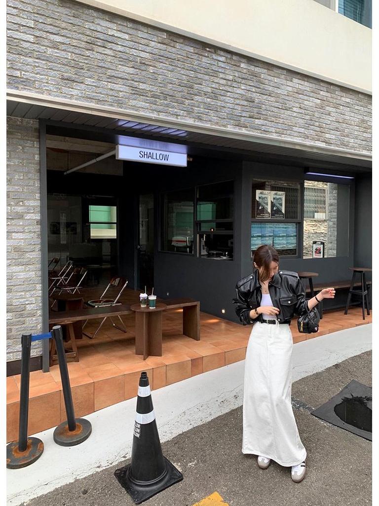 2026 Korean Chic High-Waisted Back Slit Denim Midi Skirt