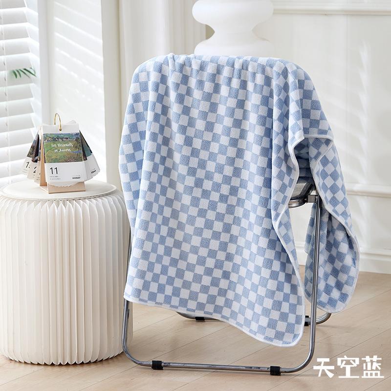 Towel new checkerboard household bath towel enlarged and thickened hanging coral fleece absorbs water and is not easy to lose hair bath towel
