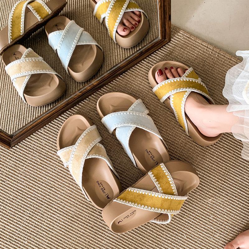 Flat Bottom Cross with Small Fragrant Wind Cool Slippers Women Wear Retro Versatile Word Lazy Beach Cool Slippers In Summer