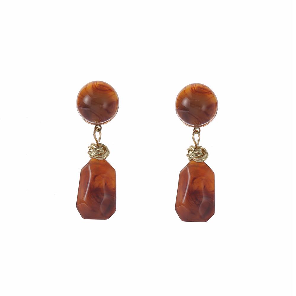 French Retro Resin Earrings: Irregular Round Dangles with Simple, Light Luxury Design