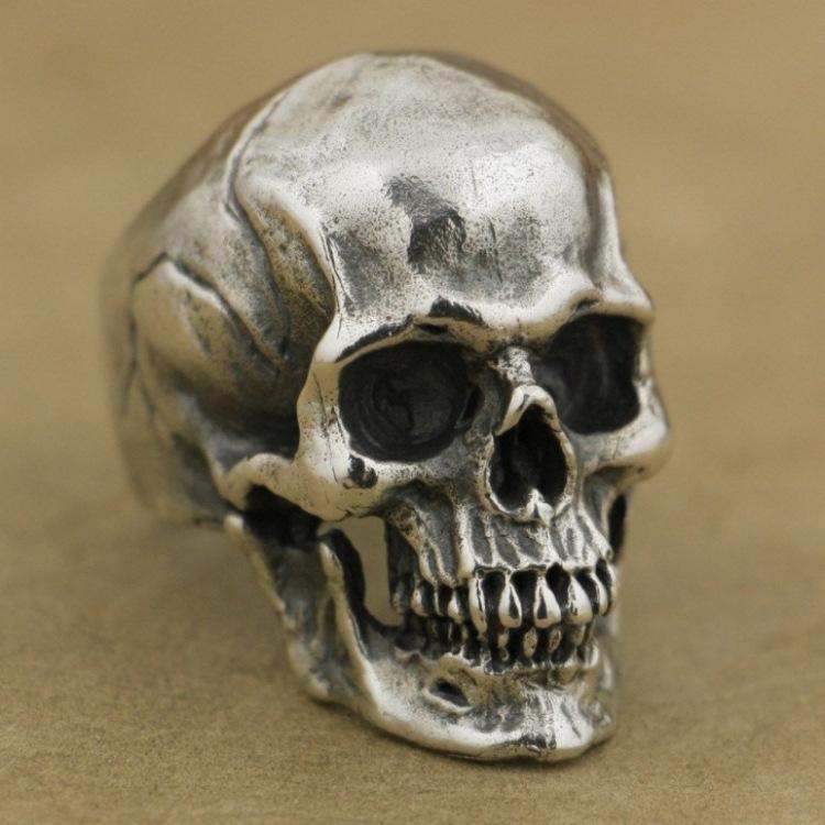 European and American Hot New Men Retro Cracked Skull Ring