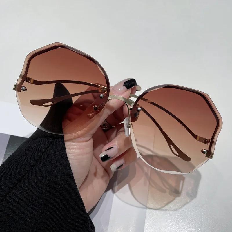 Fashion Rimless Sun Glasses for Women Ins Popular Outdoor UV400 Sunglasses Unisex Luxury Large Frame Gradient Goggle Shades