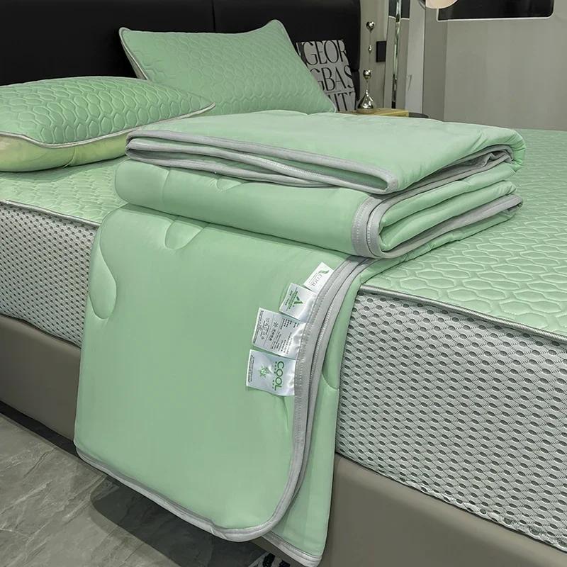 Double-sided Cool Feeling Summer Quilt Set Queen Smooth Ice Silk Cooling Blanket Summer Comforter Fitted Sheet and Pillowcase