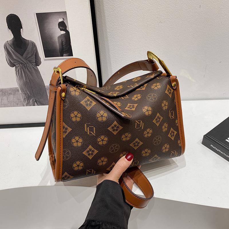 Premium Bag Women's New Light Luxury Commuter Bag Retro Printed Shoulder Bag Oblique Span Small Square Bag Pillow Bag