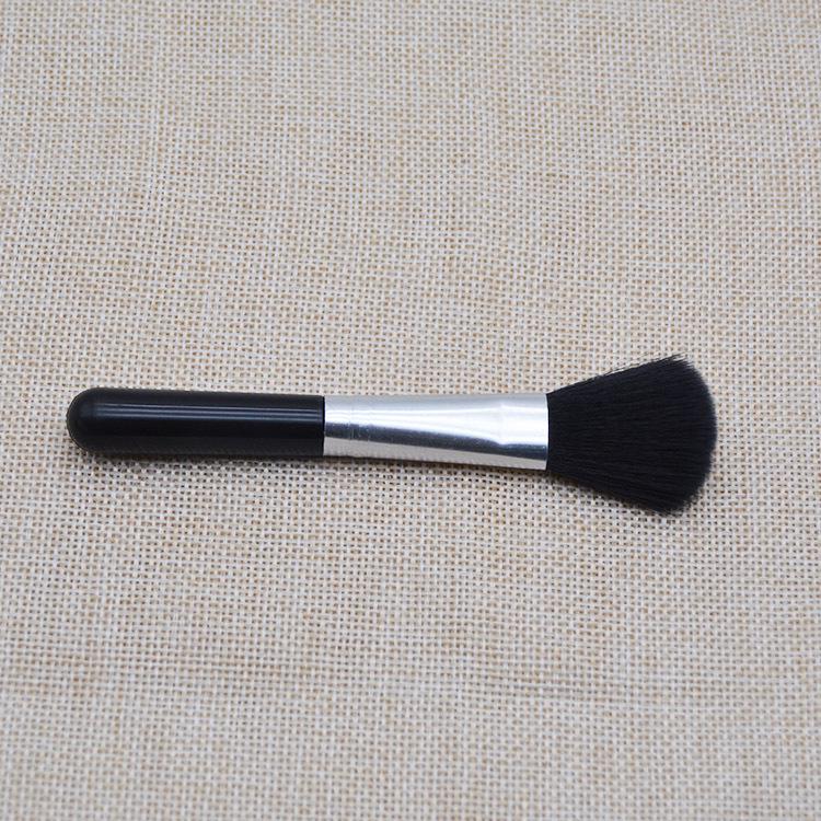 Compact Blush & Highlight Brush - Ideal for Blending, Brightening, and Dust Removal