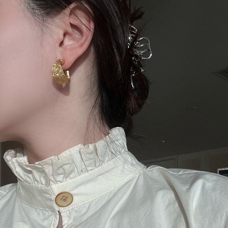 Retro Multi-layer Tassel Half-round Earrings Women's Sparkling Senior Sense Commuter Versatile Fashion Everyday Ear Jewelry