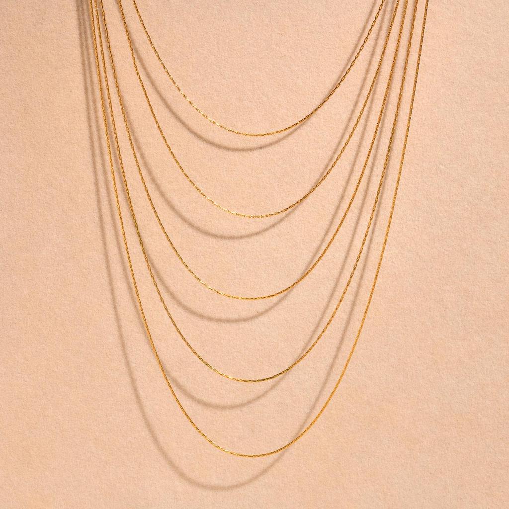 Mehrschichtige dünne Halsketten Minimalistisch für Damen Zierlich Vergoldeter Edelstahl Stapelbare Ketten Halskette Schmuck